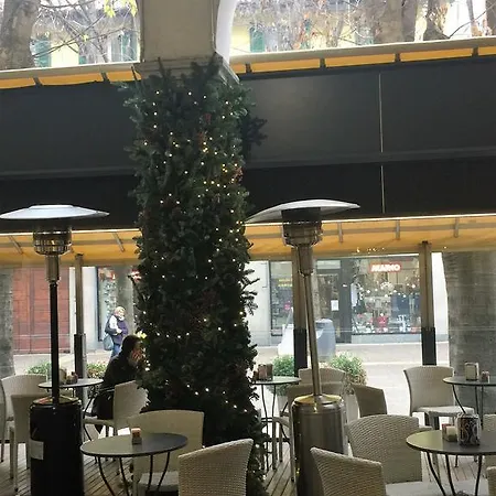 卡梅尔中心四客房旅馆 萨龙诺